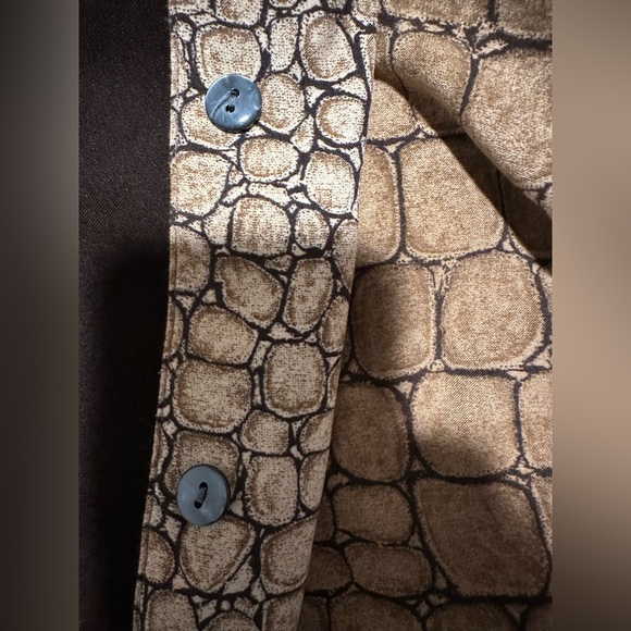 Allison Daley Vintage Crocodile Button Down Long Sleeve Shirt with Tank Top - Picture 13 of 13